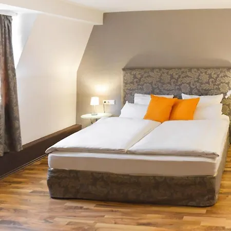 Hotel Engel 3*